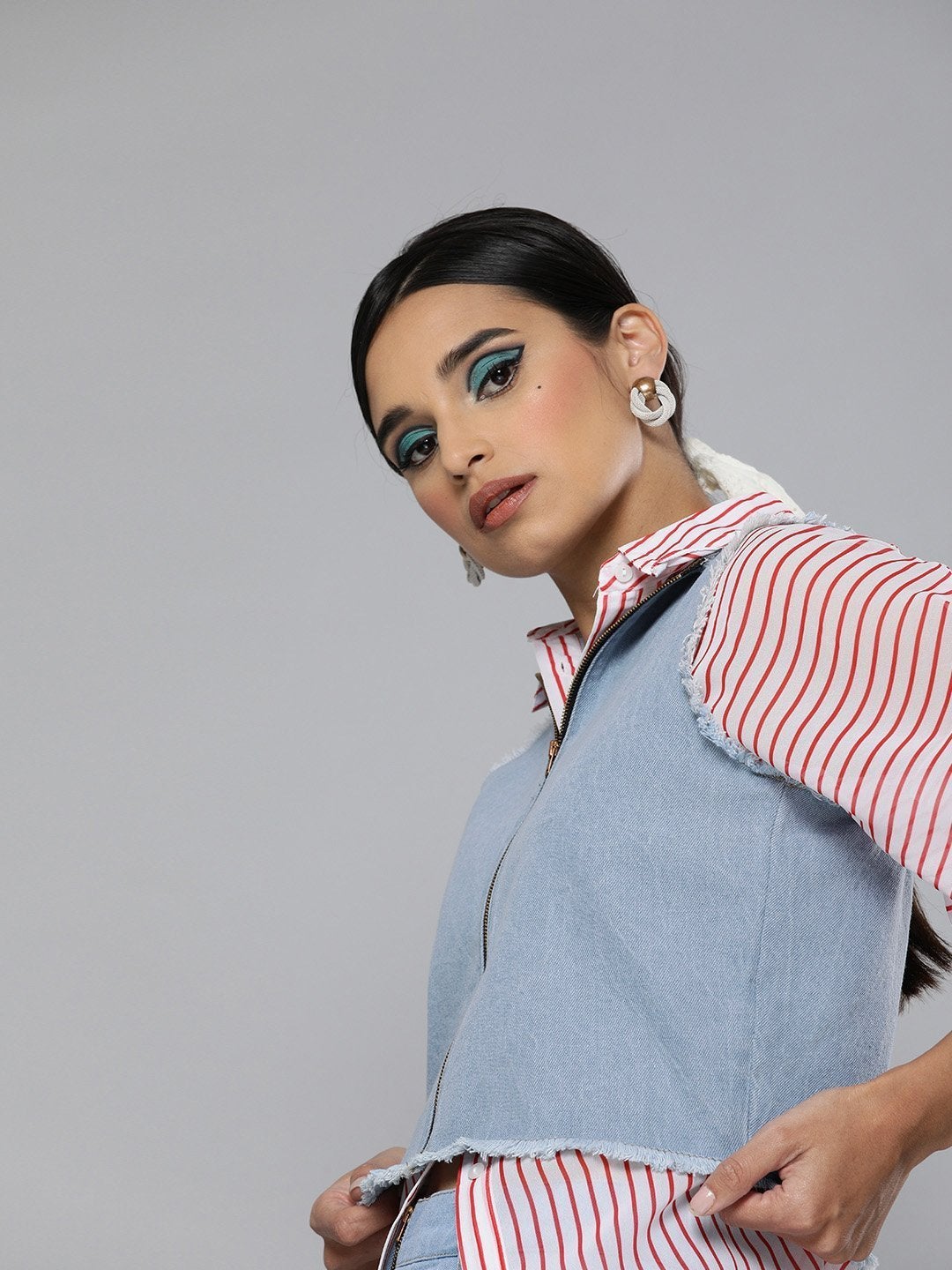 Women's Blue Denim V-Neck Crop Top