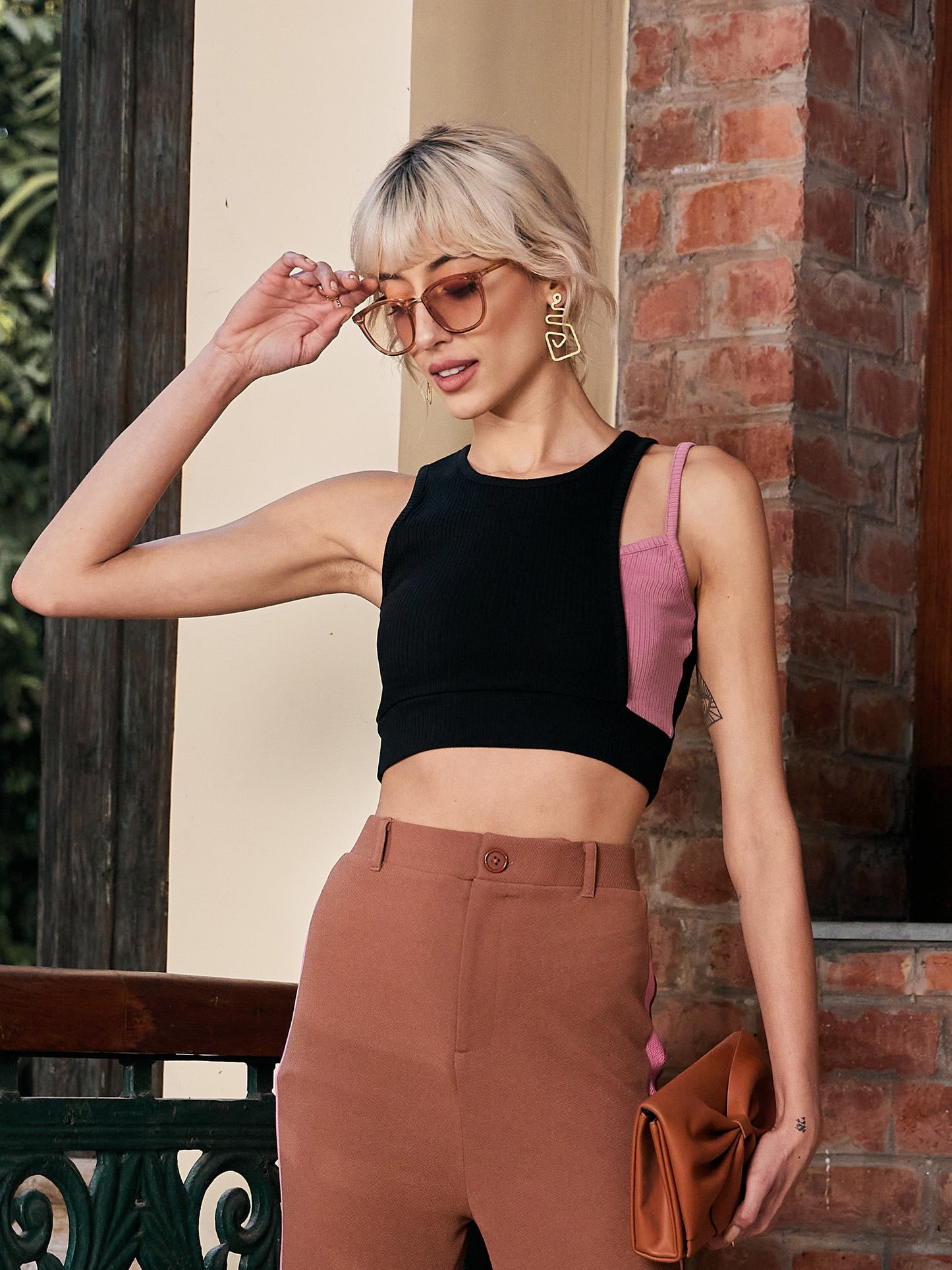 Women's Black Rib Colorblock Shoulder Crop Top