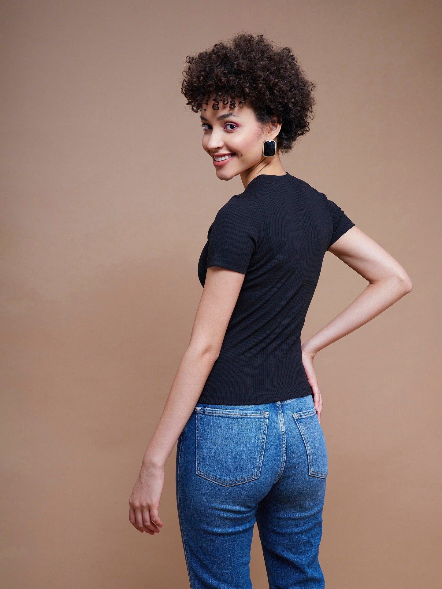 Women's Black Rib Round Neck Top