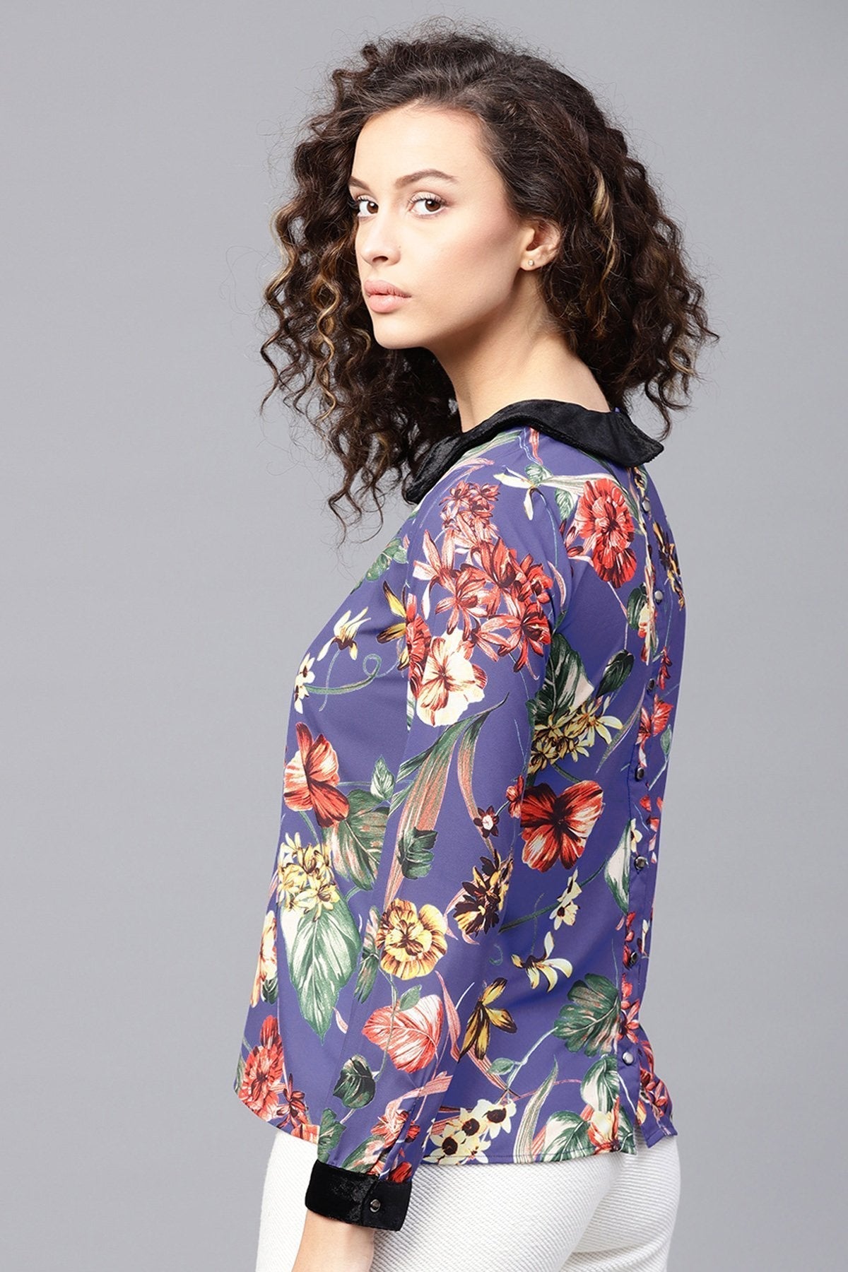 Women's Blue Floral Peterpan Top