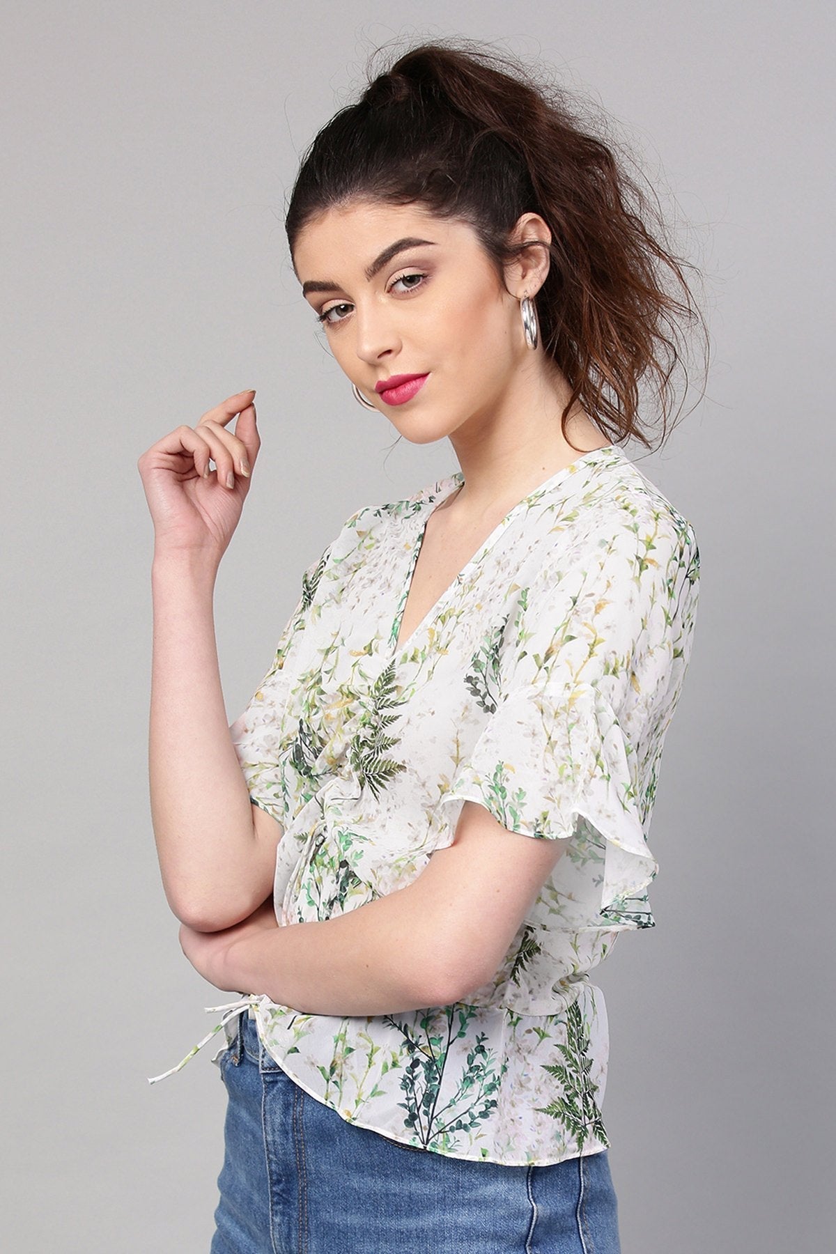 Women's Off-White Floral Ruched Front Crop Top
