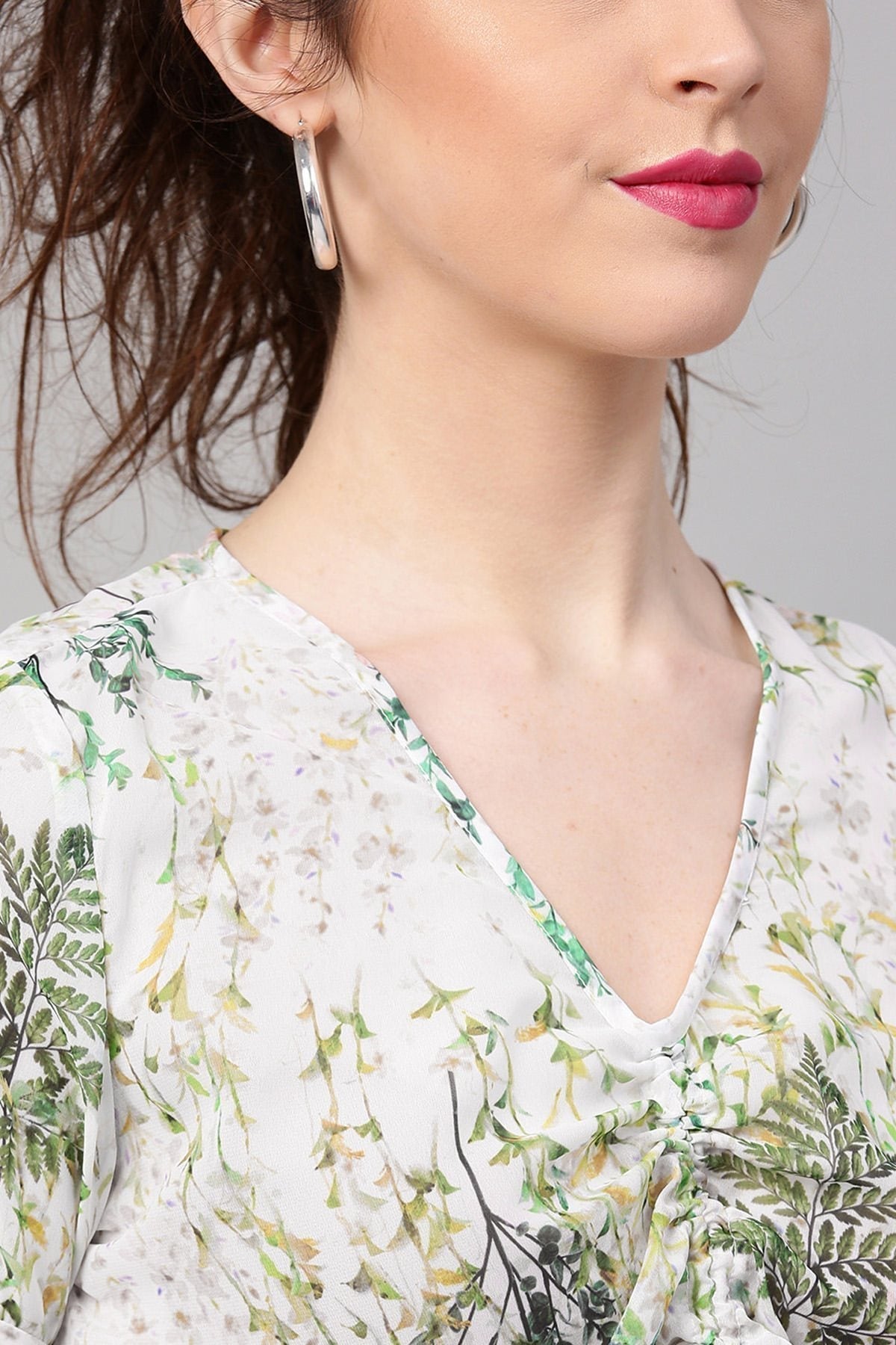 Women's Off-White Floral Ruched Front Crop Top