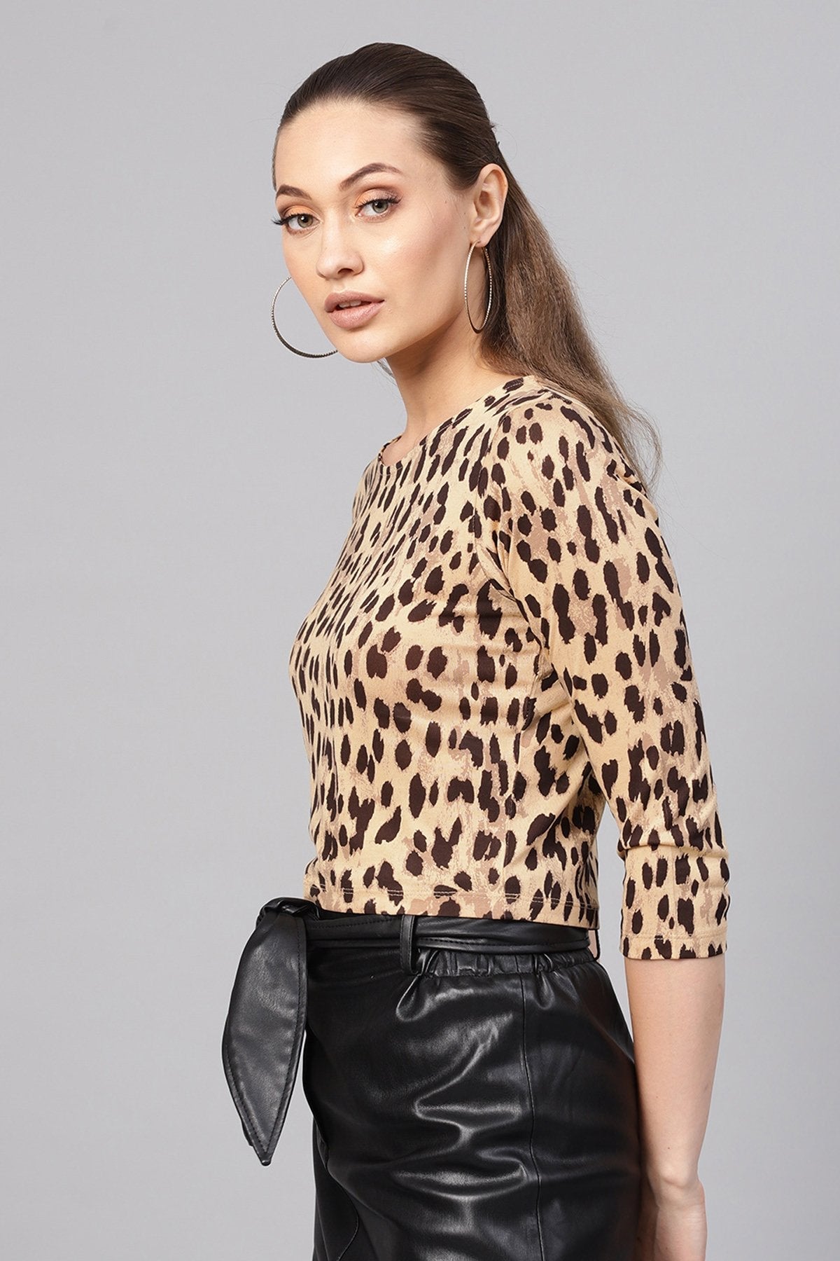 Women's Beige Cheetah Long Sleeve Crop Top