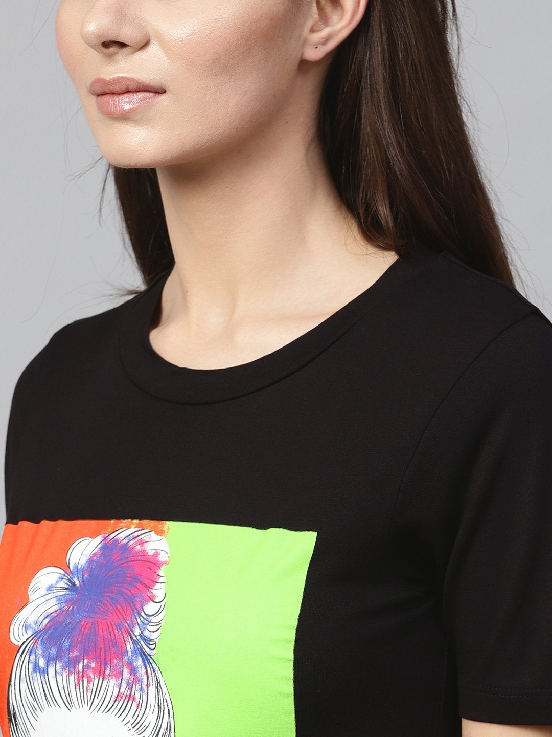 Women's Black Girl Face Round Neck Tee