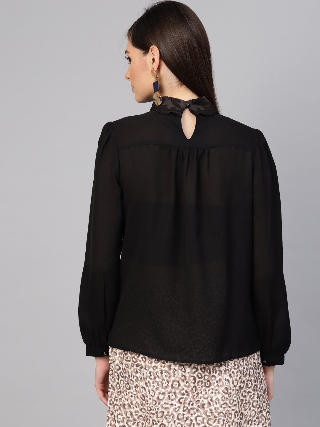 Women's Black Lace On Neck Top