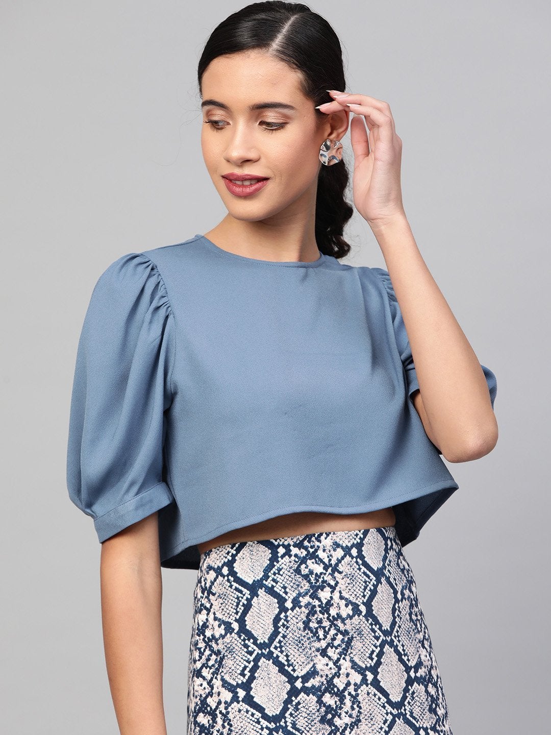 Women's Teal Gathered Sleeve Crop Top