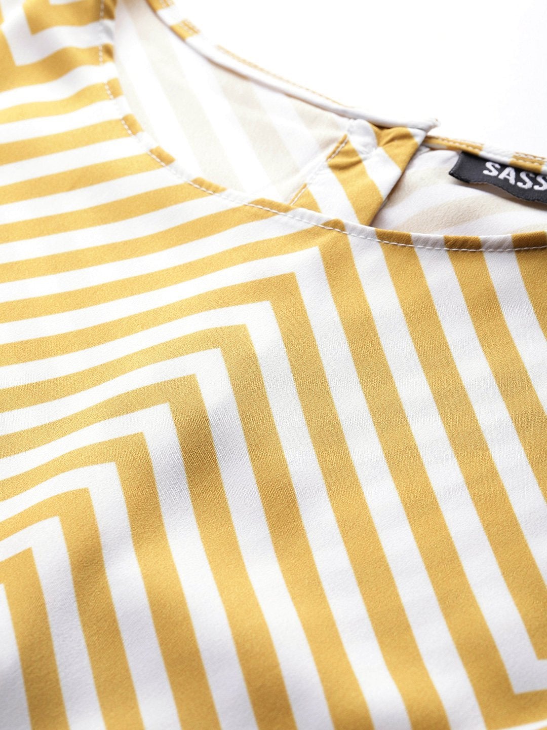 Women's Mustard Chevron Back Placket Crop Top