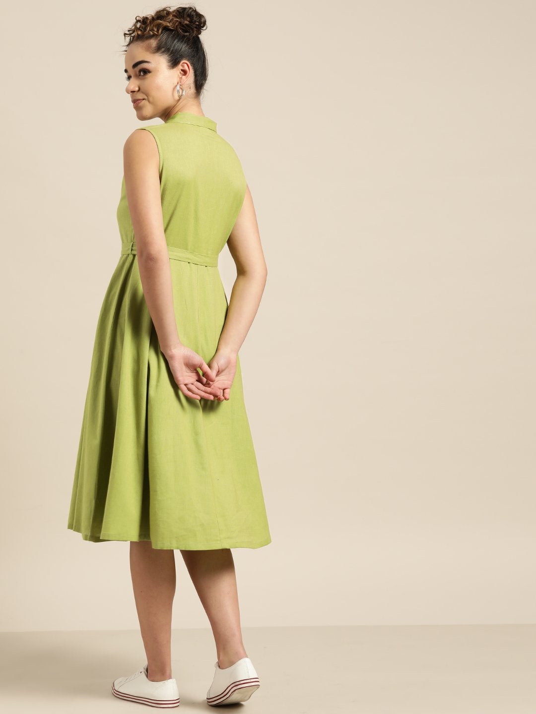Women's Green Sleeveless Belted Dress