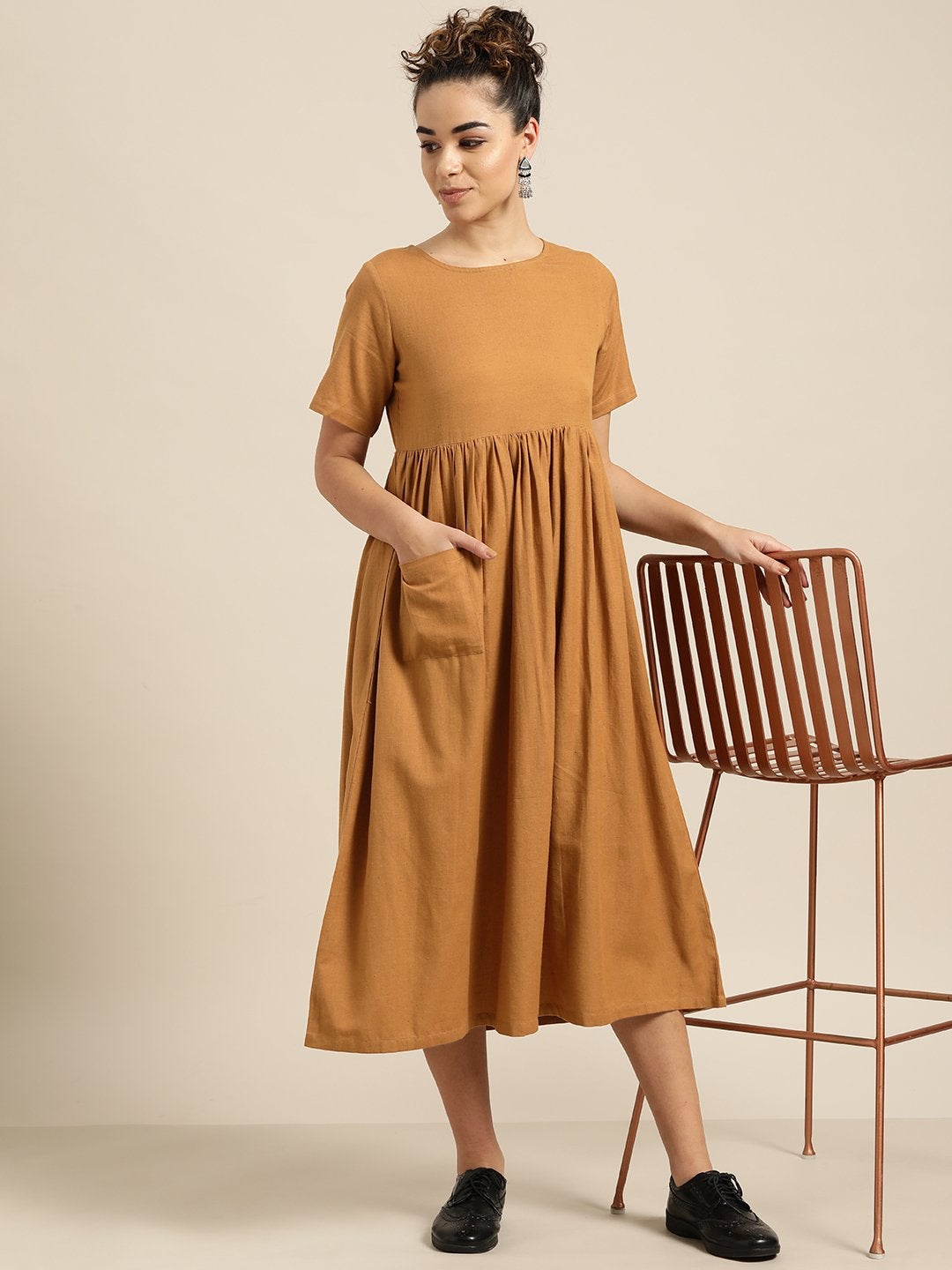 Women's Chocolate Brown Gathered Patch Pocket Midi Dress