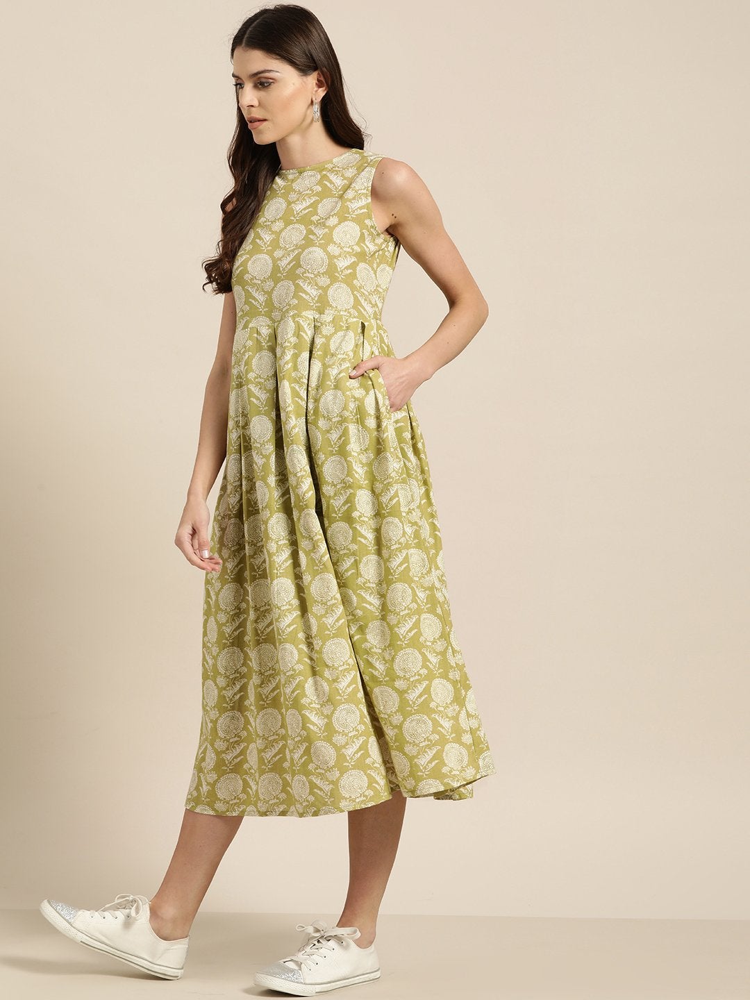 Women's Pista Green Sleeveless Box Pleat Midi Dress