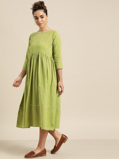 Women's Green Gathered Midi Dress