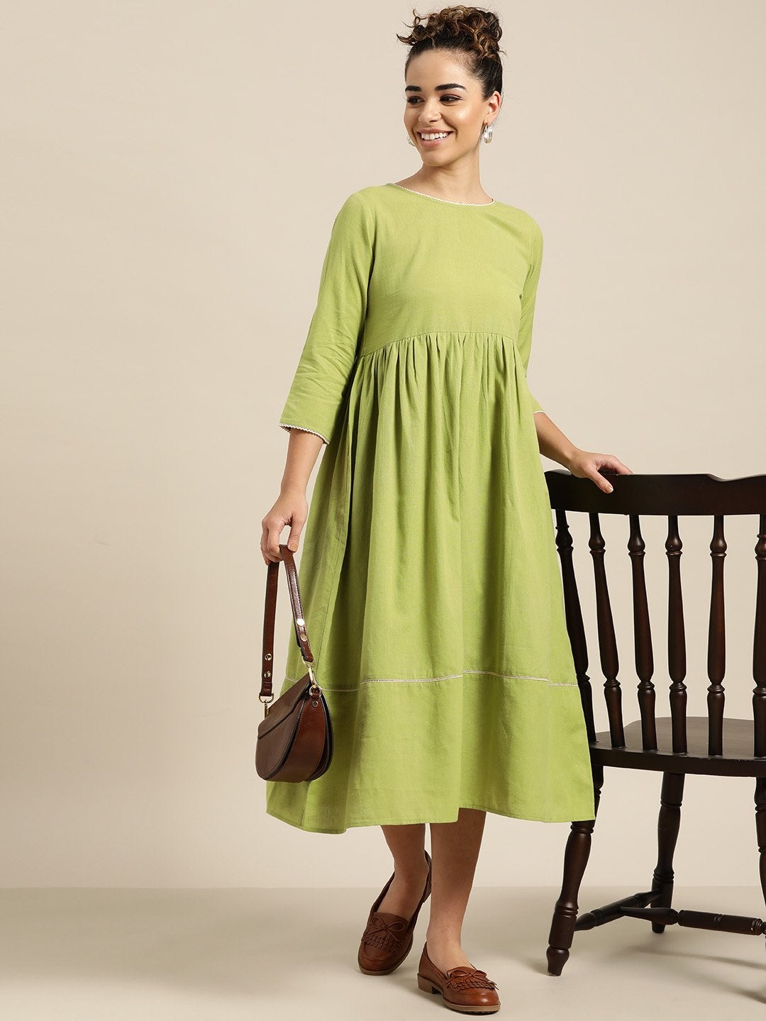 Women's Green Gathered Midi Dress
