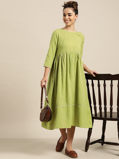 Women's Green Gathered Midi Dress