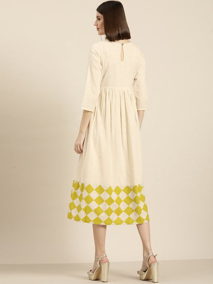 Women's Green Geo Print Gathered Midi Dress