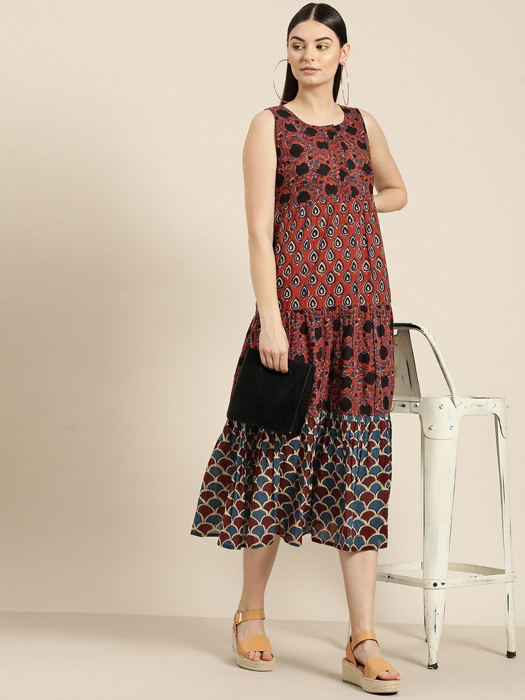Women's Maroon Floral Sleeveless Tiered Dress