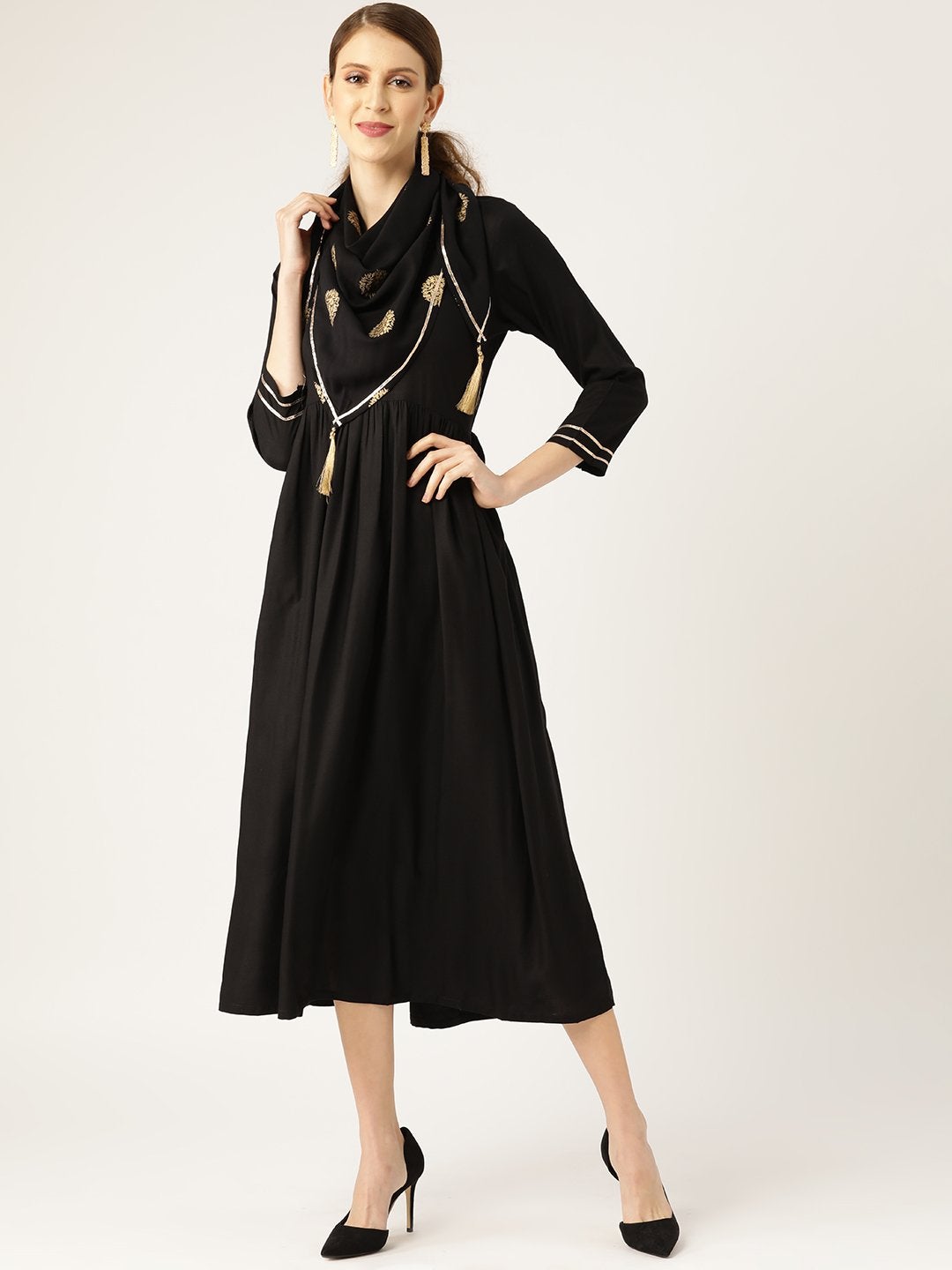 Women's Black Gathered Dress With Foil Print Scraf