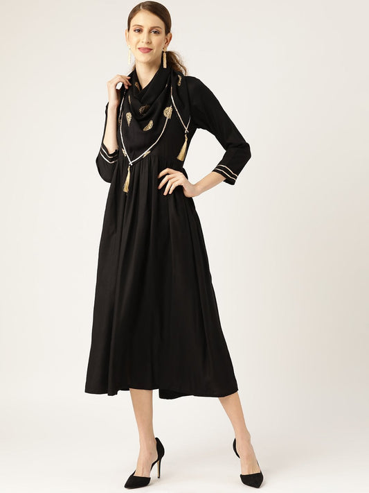 Women's Black Gathered Dress With Foil Print Scraf