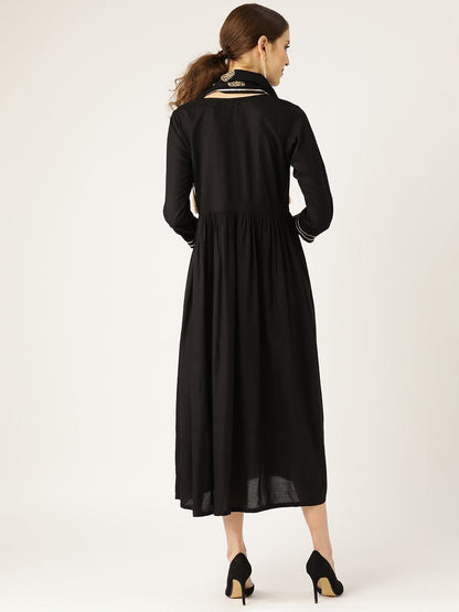 Women's Black Gathered Dress With Foil Print Scraf