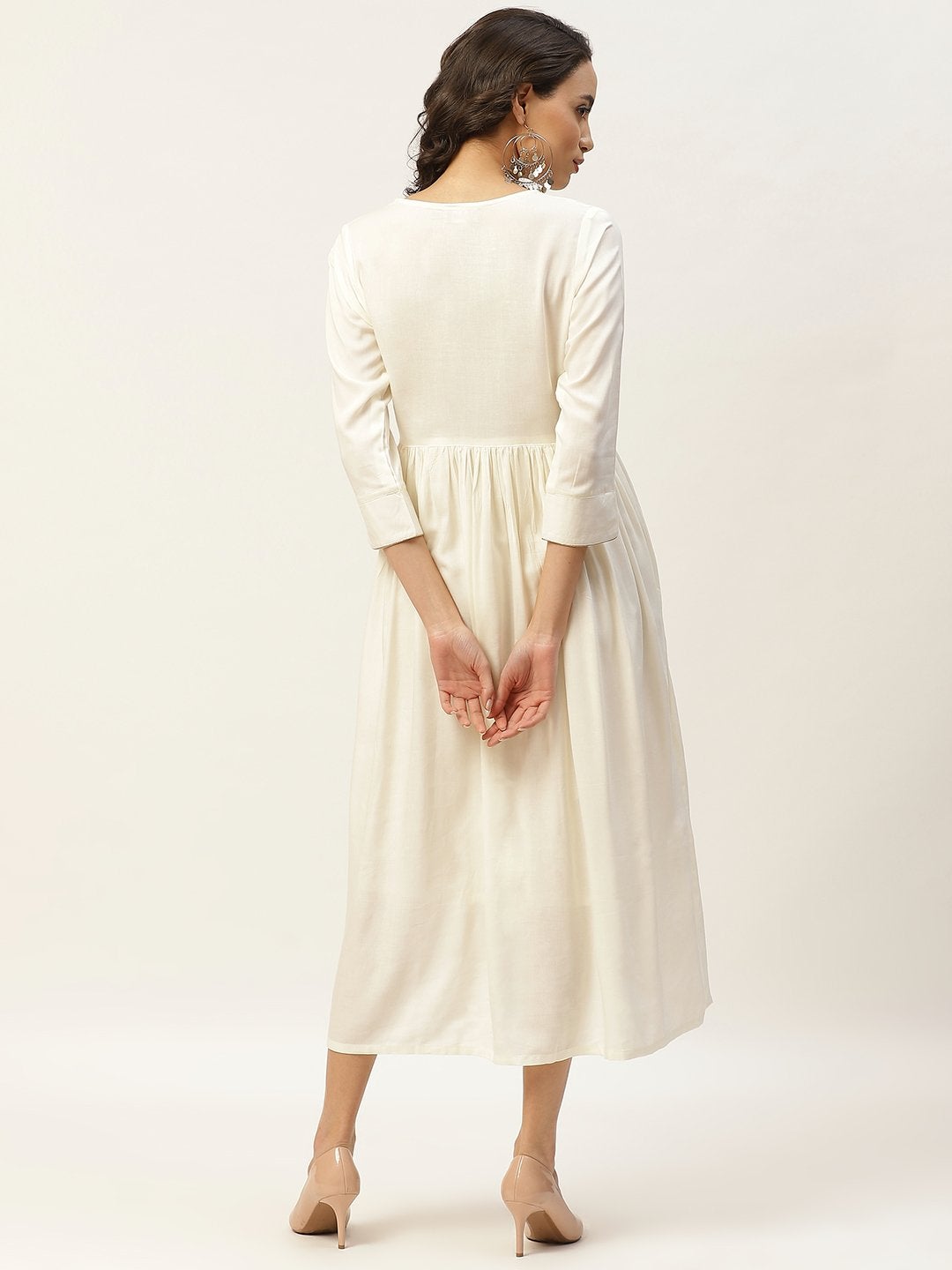 Women's Off White Floral Embroidery Gathered Dress
