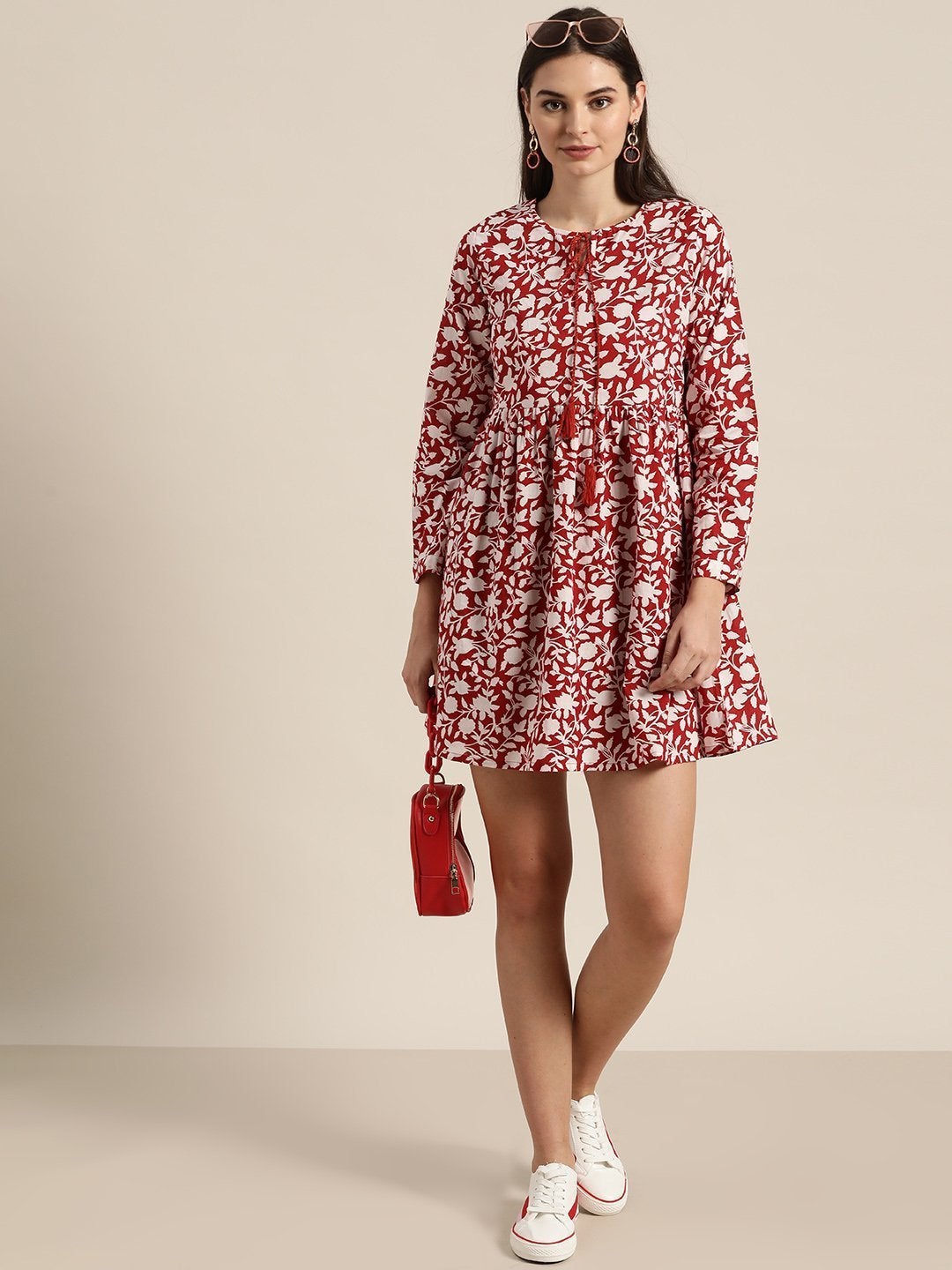 Women's Red Floral Gathered Short