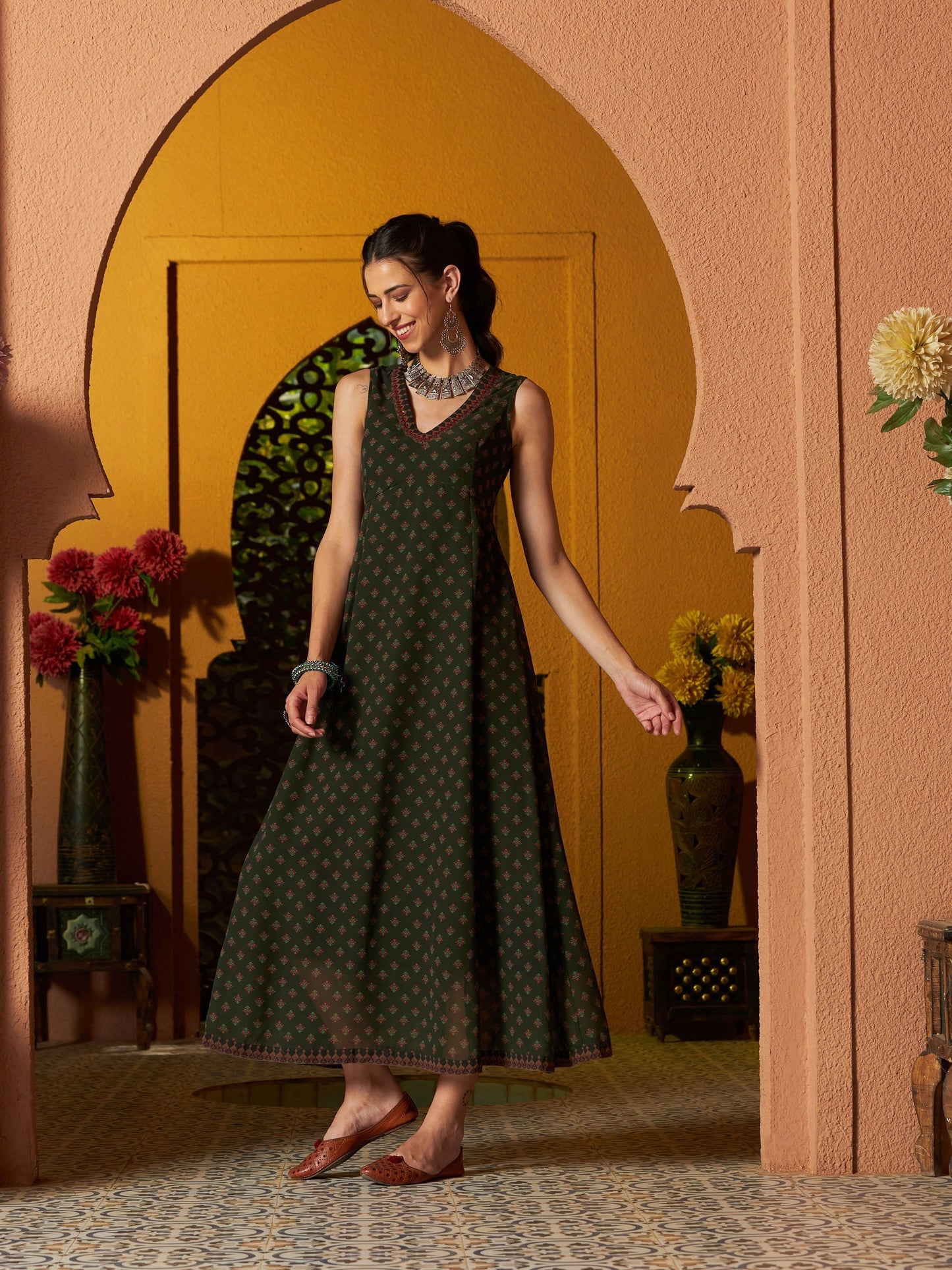 Women's Green Floral Slant Empire Seam Maxi Dress