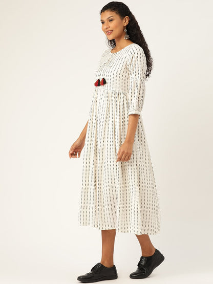 Women's Off White Geo Print Gathered Kurta Dress