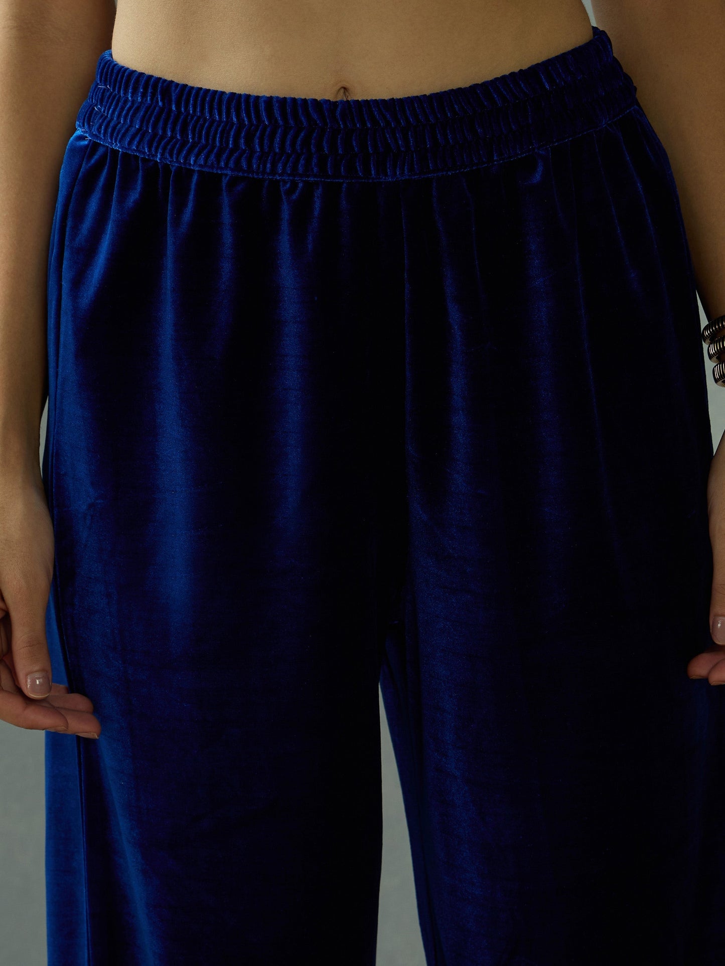 Women's Blue Embroidered Kurta Set