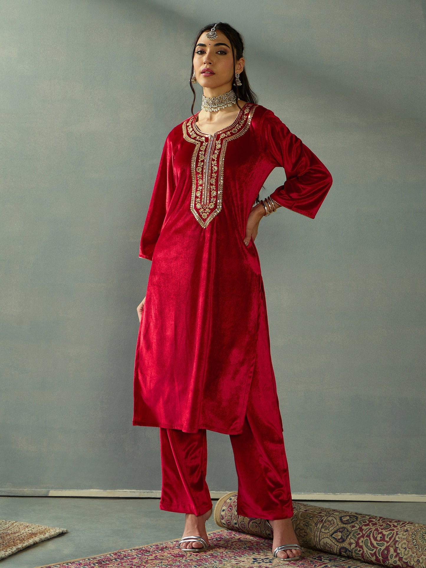 Women's Red Embroidered Kurta