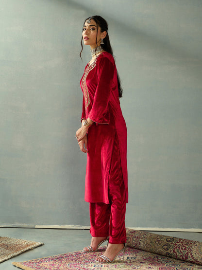 Women's Red Embroidered Kurta