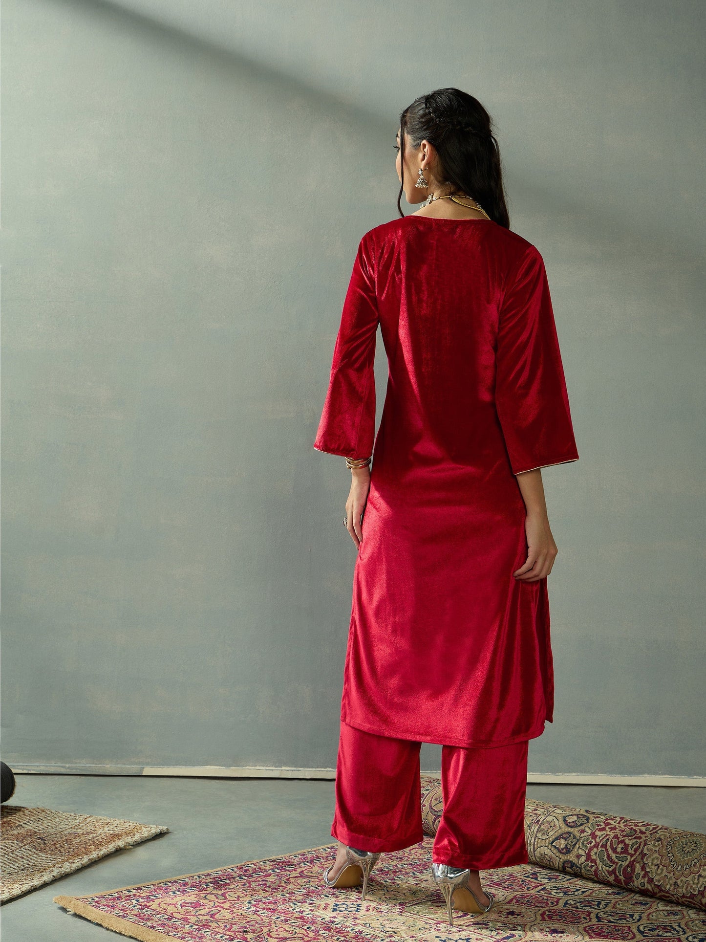 Women's Red Embroidered Kurta