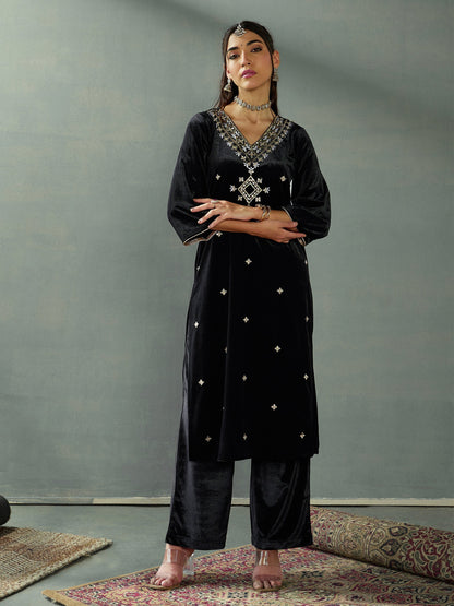 Women's Black Embroidered Kurta