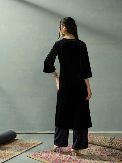 Women's Black Embroidered Kurta