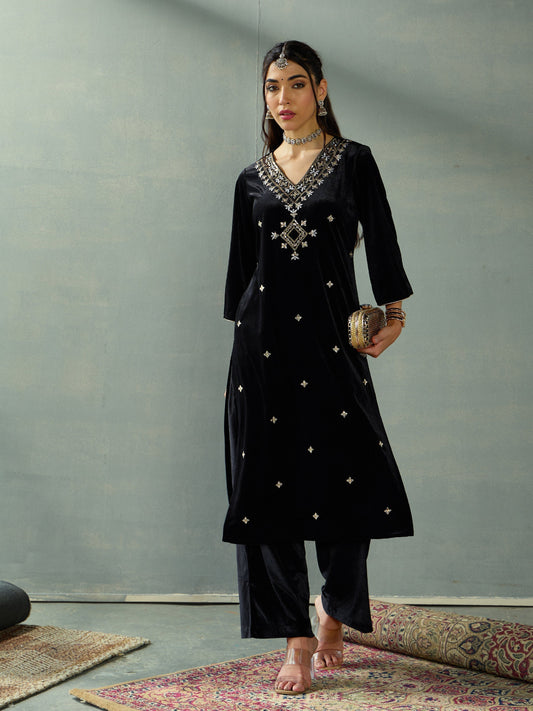 Women's Black Embroidered Kurta Set