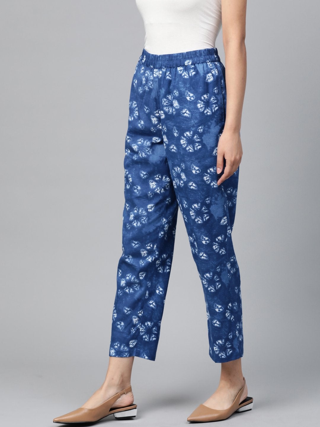 Women's Blue Tie & Dye Floral Tapered Pants