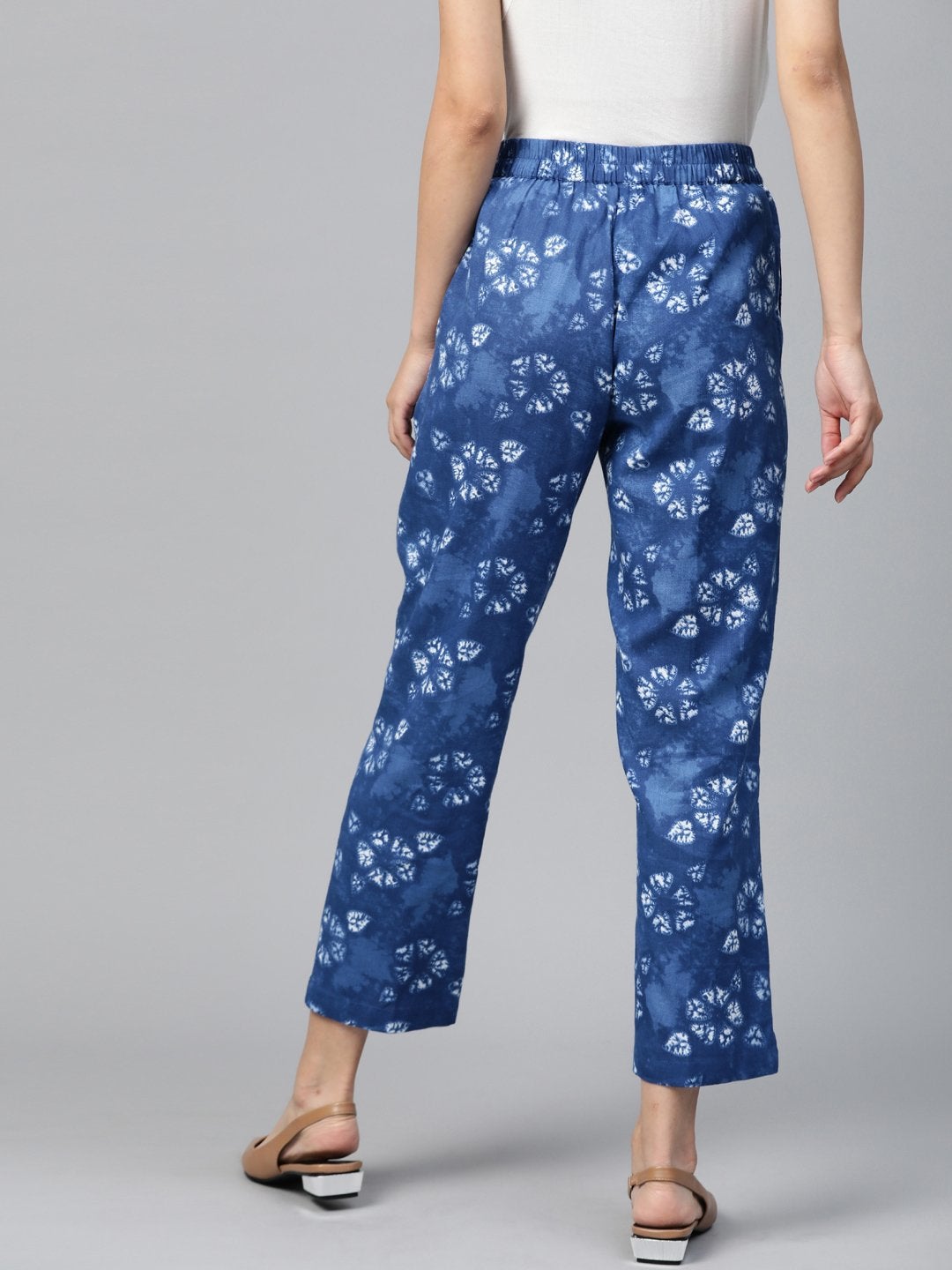 Women's Blue Tie & Dye Floral Tapered Pants