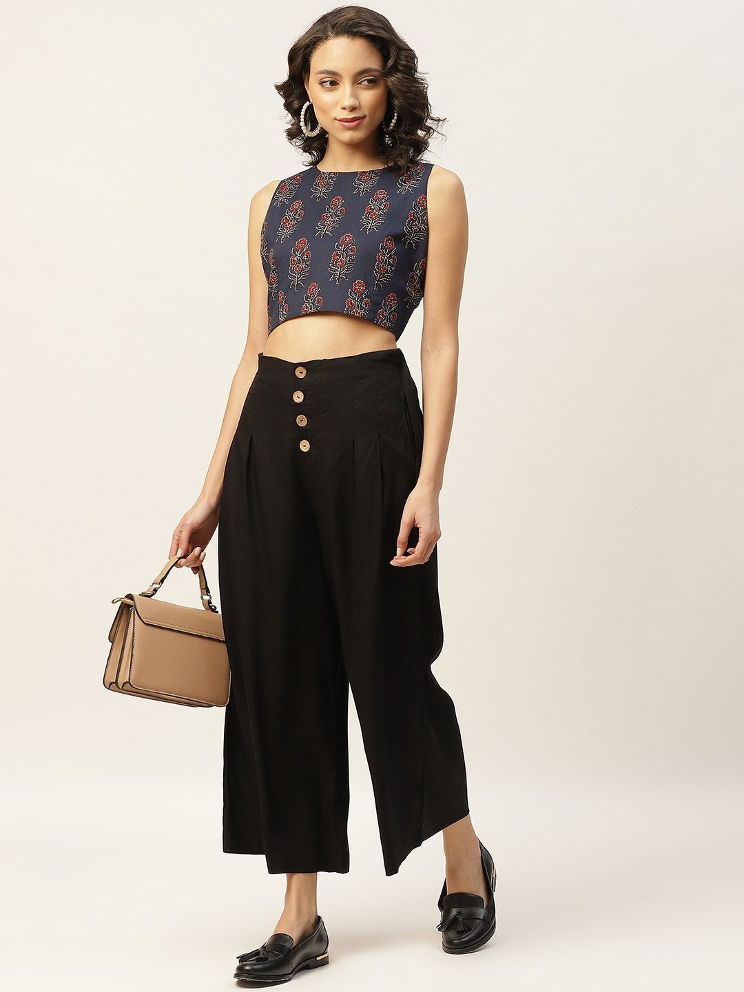 Women's Black Front Button Pleated Culottes