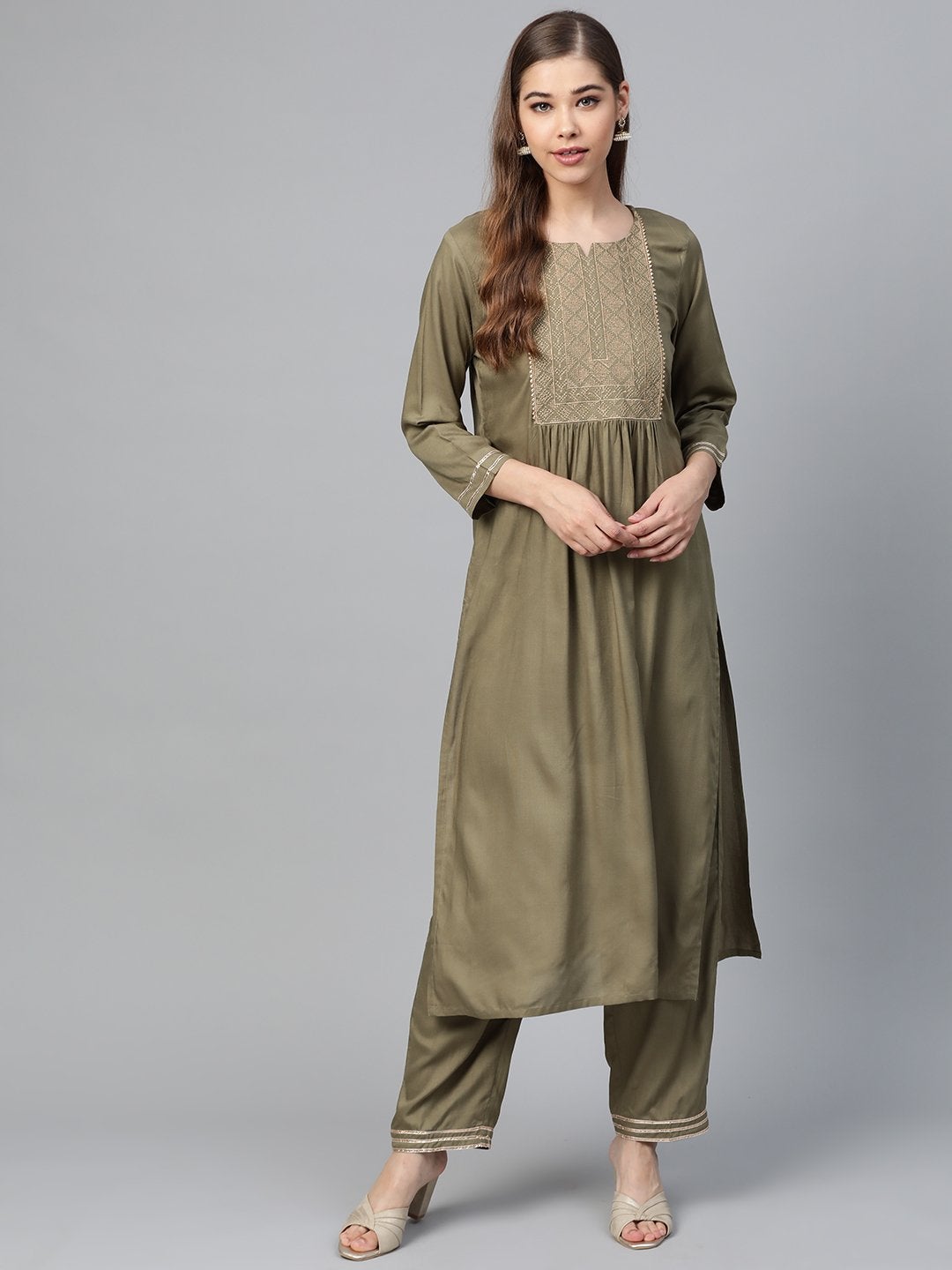 Women's Olive Lace Zari Embroidery Kurta With Olive