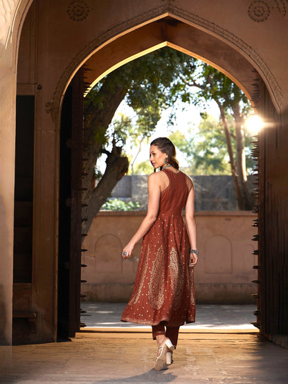 Women's Rust Kali Foil Sleeveless Anarkali Kurta With Pants