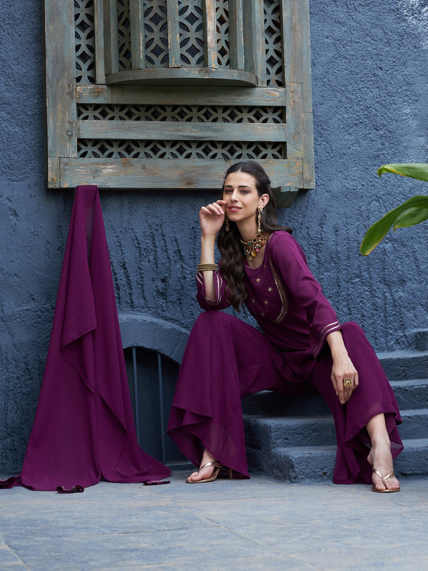 Women's Burgundy Emb Short Kurta With Palazzo And Dupatta