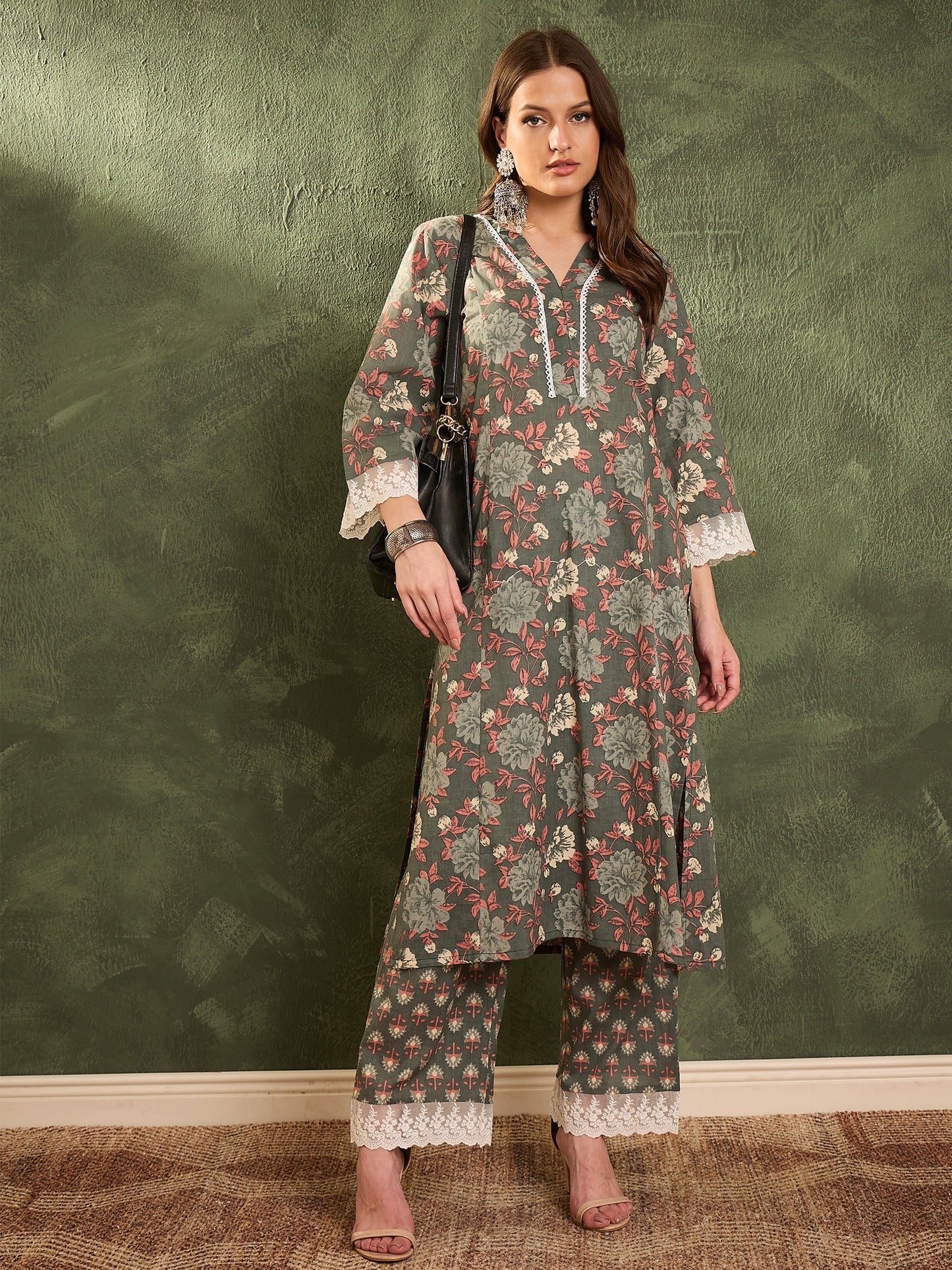 Women's Green Floral V Neck Lace kurta With Pants