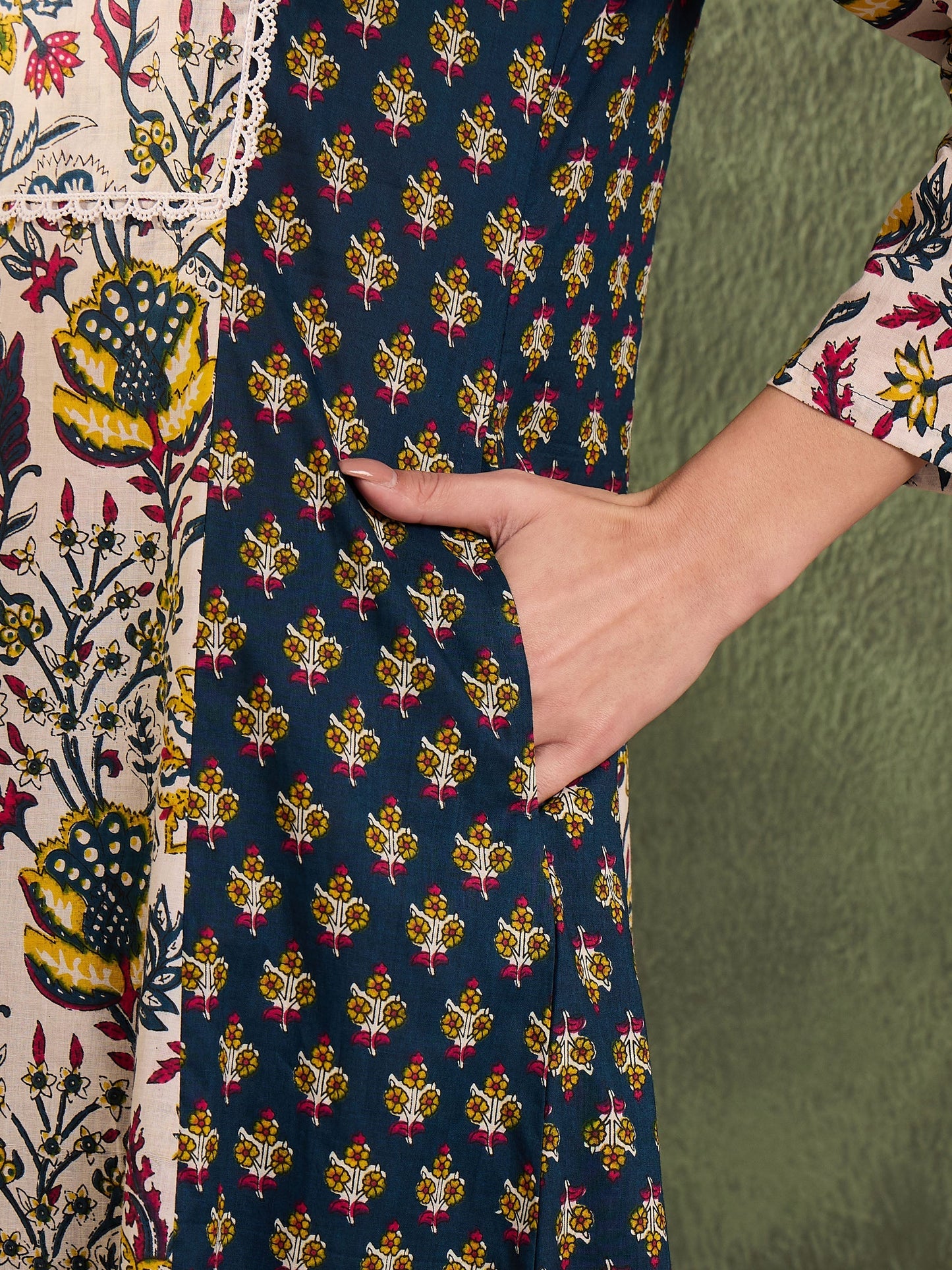 Women's Blue Floral Front Yoke Kurta With Pants