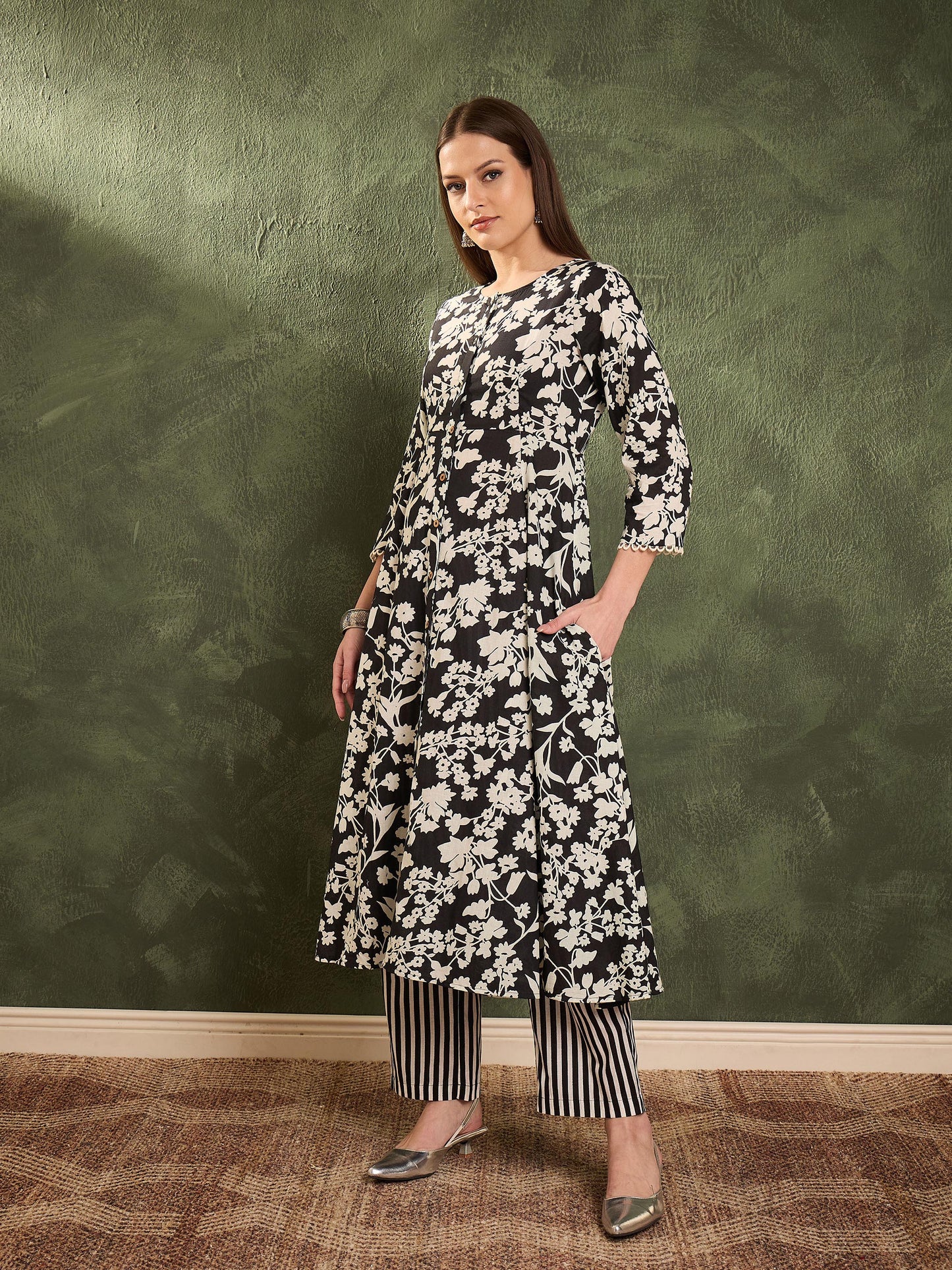 Women's Black Floral Button Pocket Kurta with Pants
