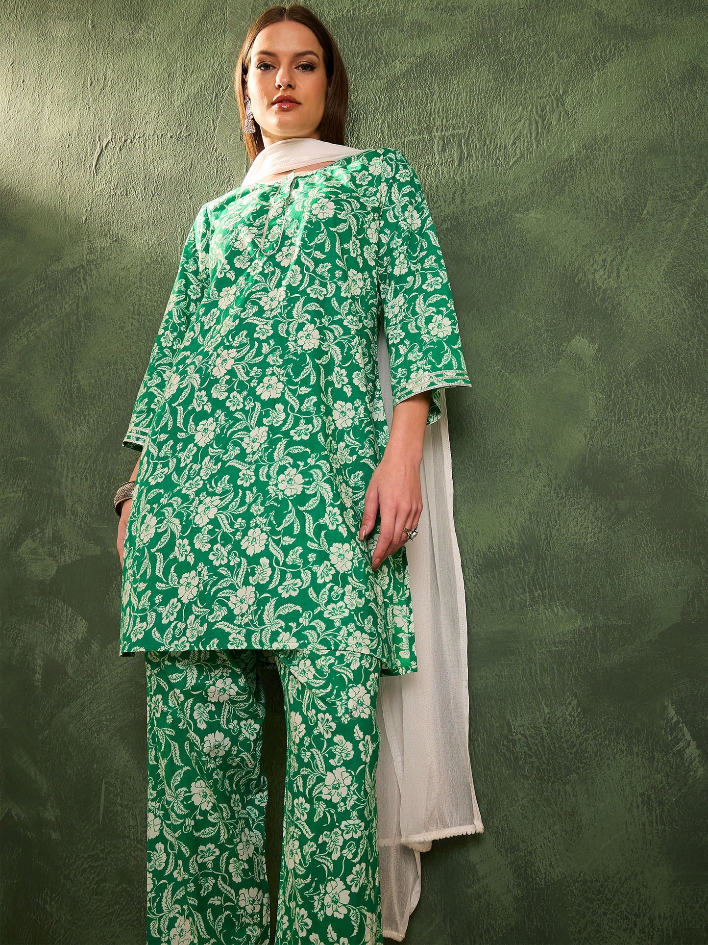 Women's Green Floral Lace Short Kurta With Salwar & Dupatta