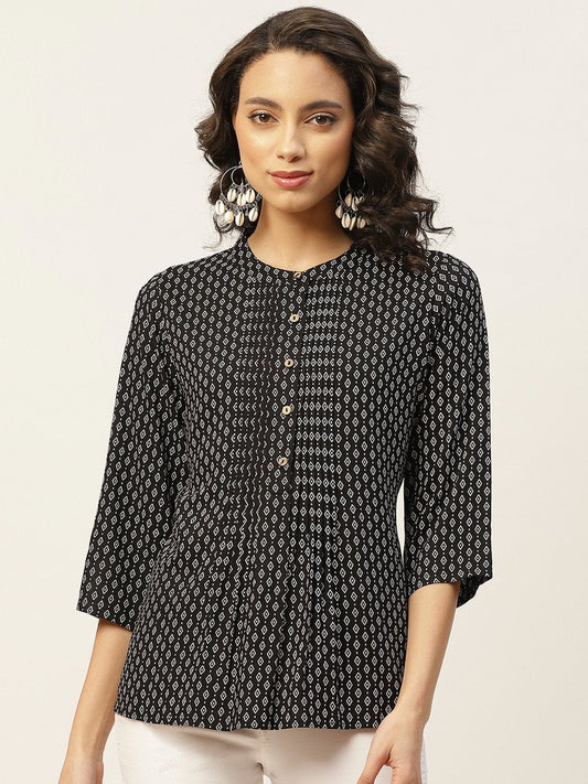 Women's Black & White Printed Pleated Top