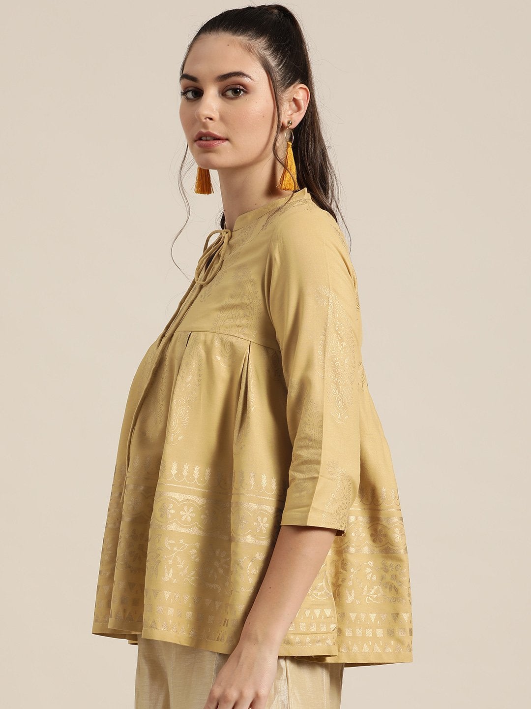 Women's Golden Paisely Foil Print Kal