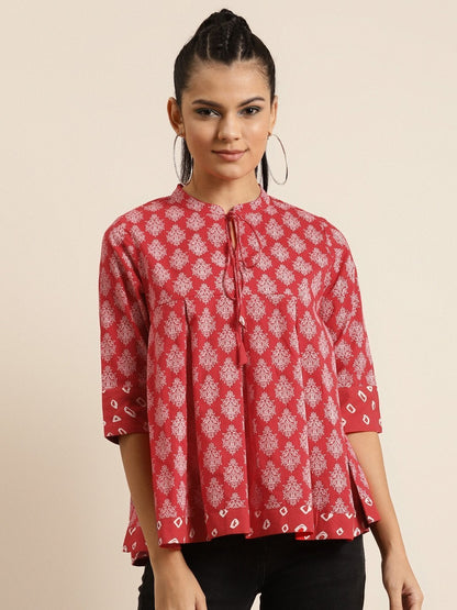 Women's Red Floral Box Plea