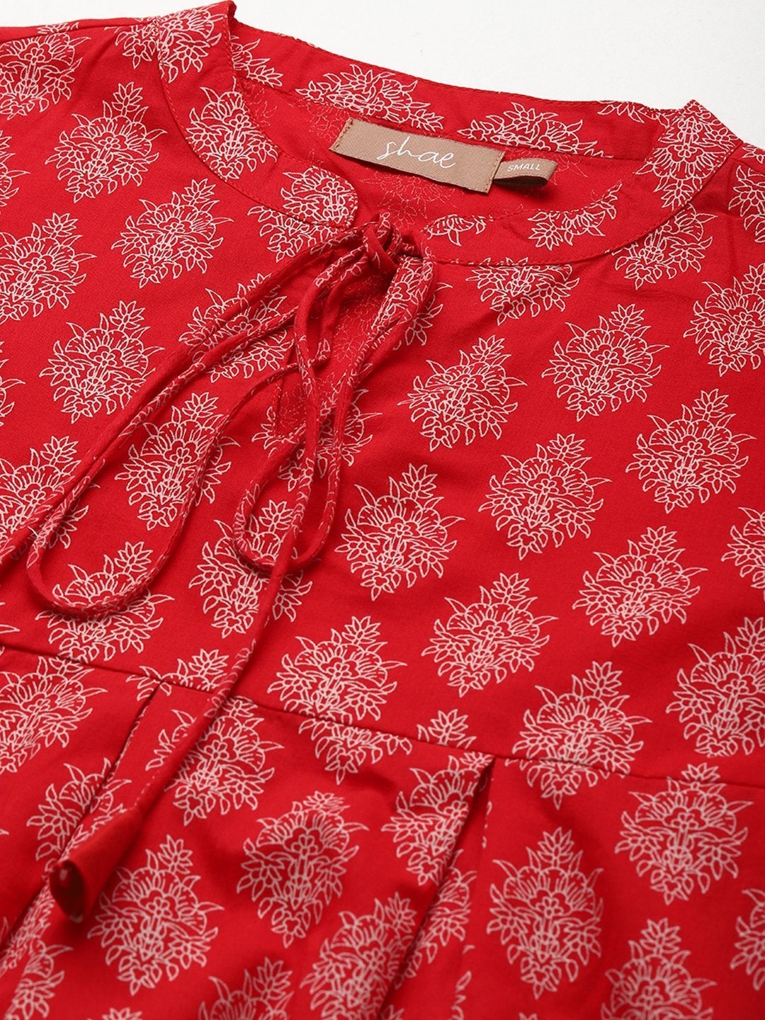 Women's Red Floral Box Plea