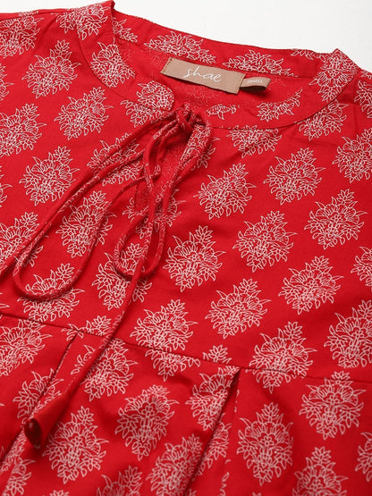 Women's Red Floral Box Plea