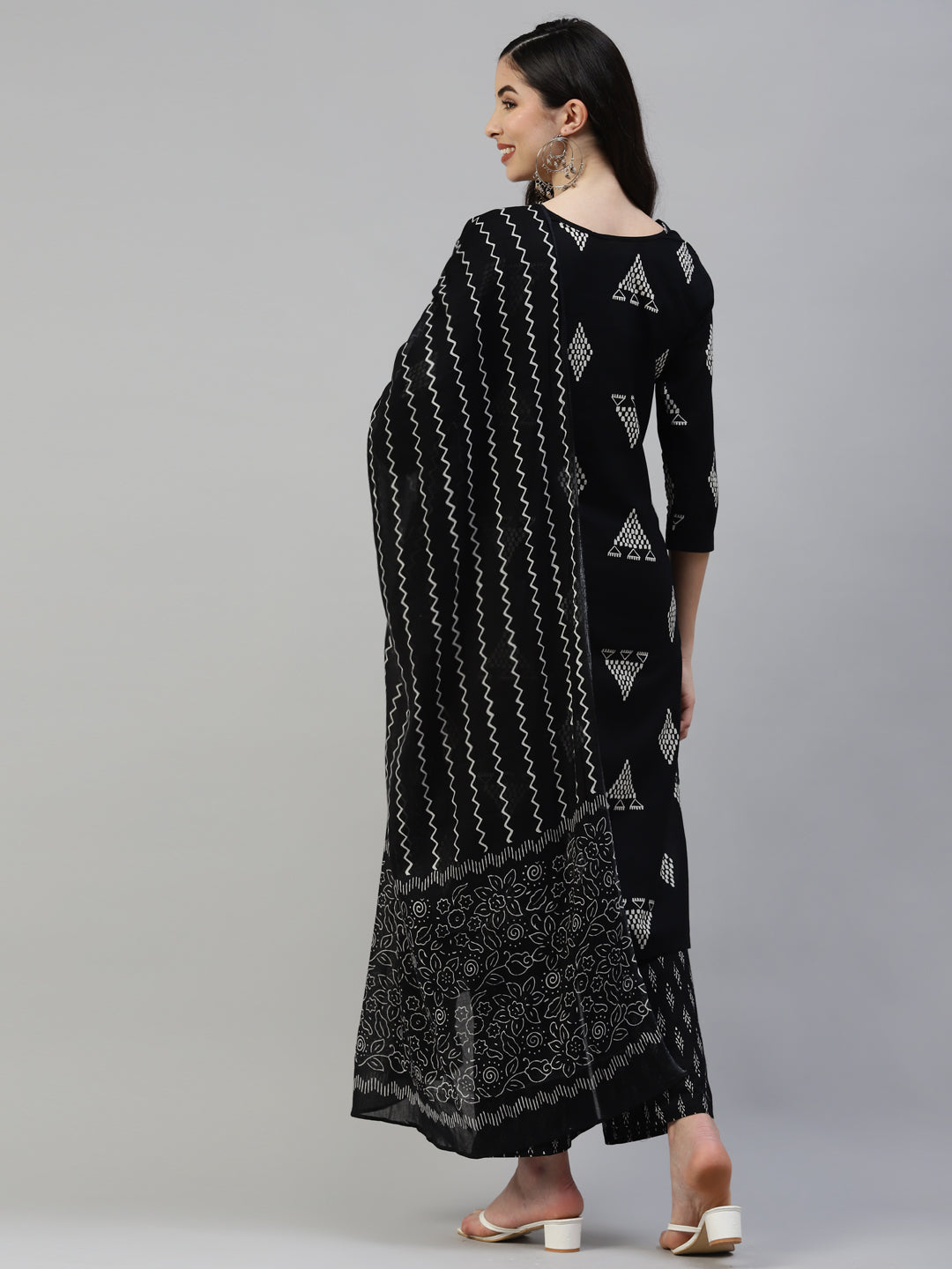 Color_Black