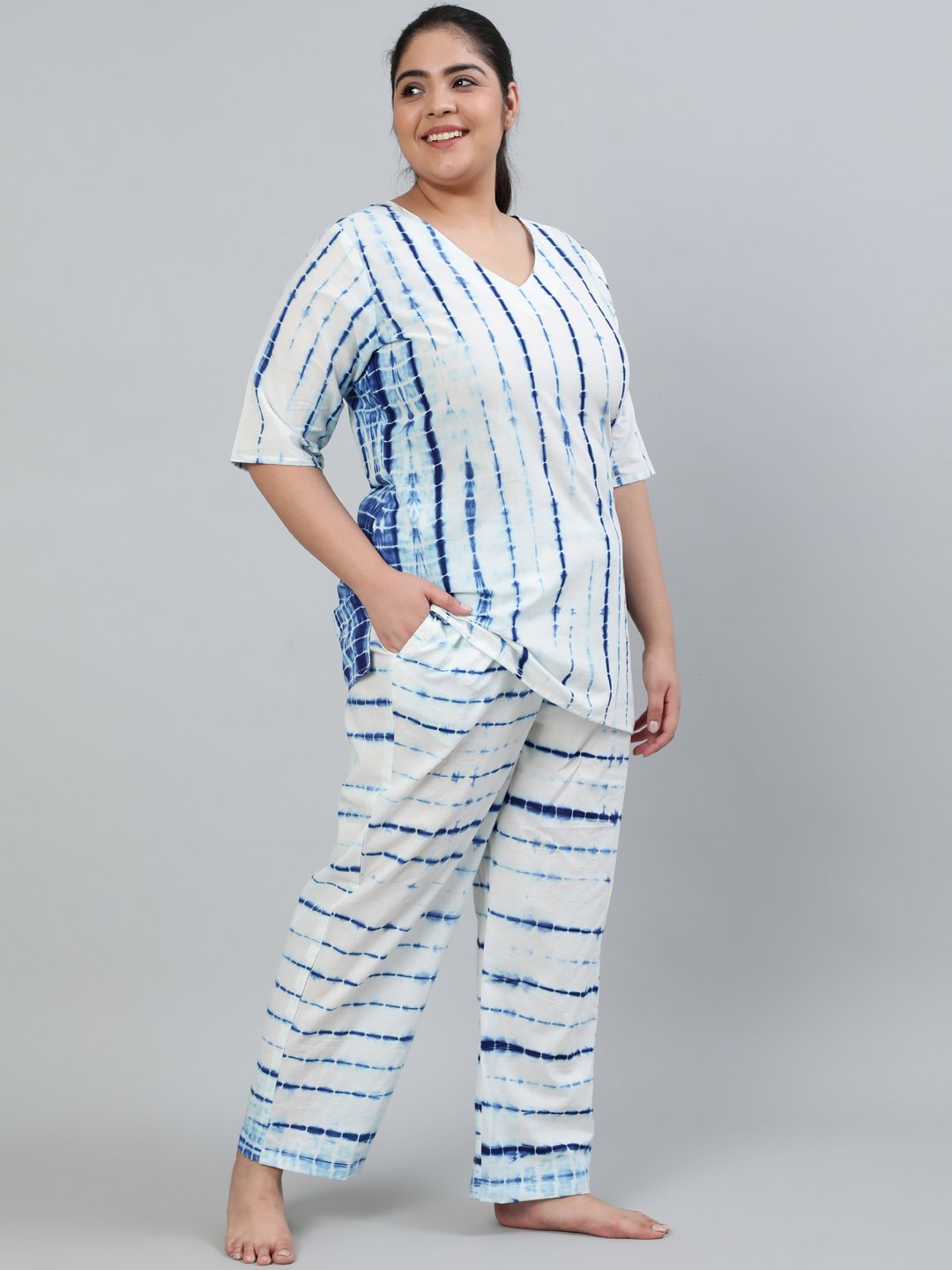 Women's Plus Size Off- White Tie-Dye Printed Night Suit With Half Sleeves